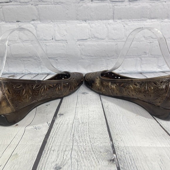 Nurture Flat Size 9.5 M Gold Rustic Comfort Cushioned Ballet Slip On Shoes - Picture 5 of 12